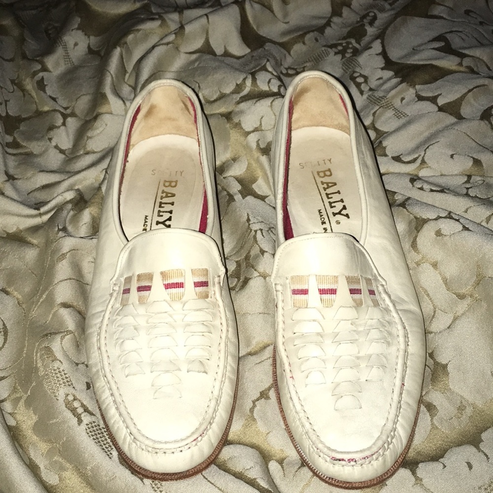 Beautiful Super Soft Off White Bally LOWEST PRICE